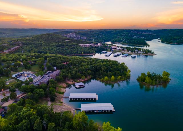 Missouri Ozark County Lot near Bull Shoals Lake and Branson! Great Lake Access Investment with Local Tourism Attractions! Low Monthly Payment!