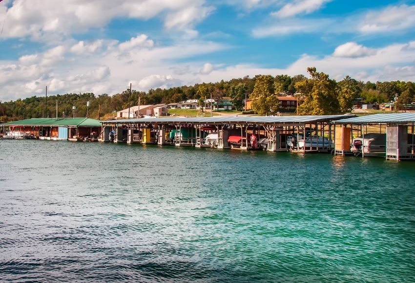 Missouri Ozark County Lot near Bull Shoals Lake and Branson! Great Lake Access Investment with Local Tourism Attractions! Low Monthly Payment!