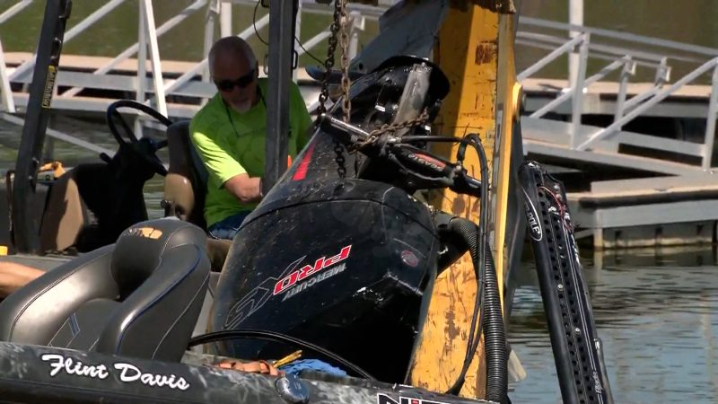 3 dead in multi-boat crash during Major League Fishing tournament in Alabama