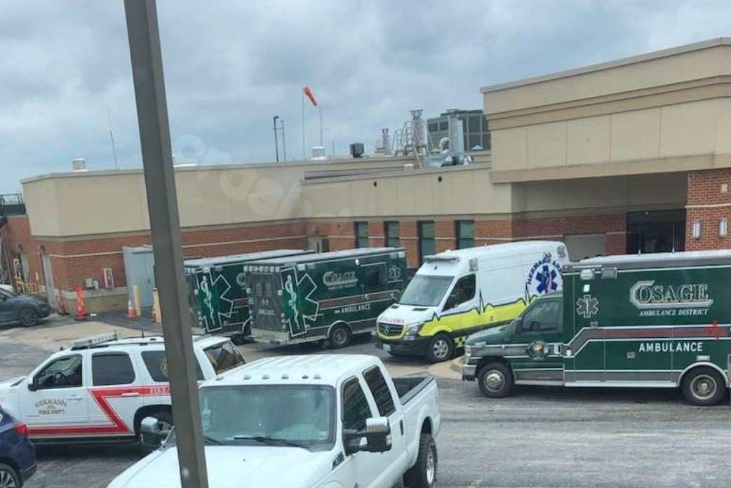 Shuttle bus crash near Hermann, MO injures 32
