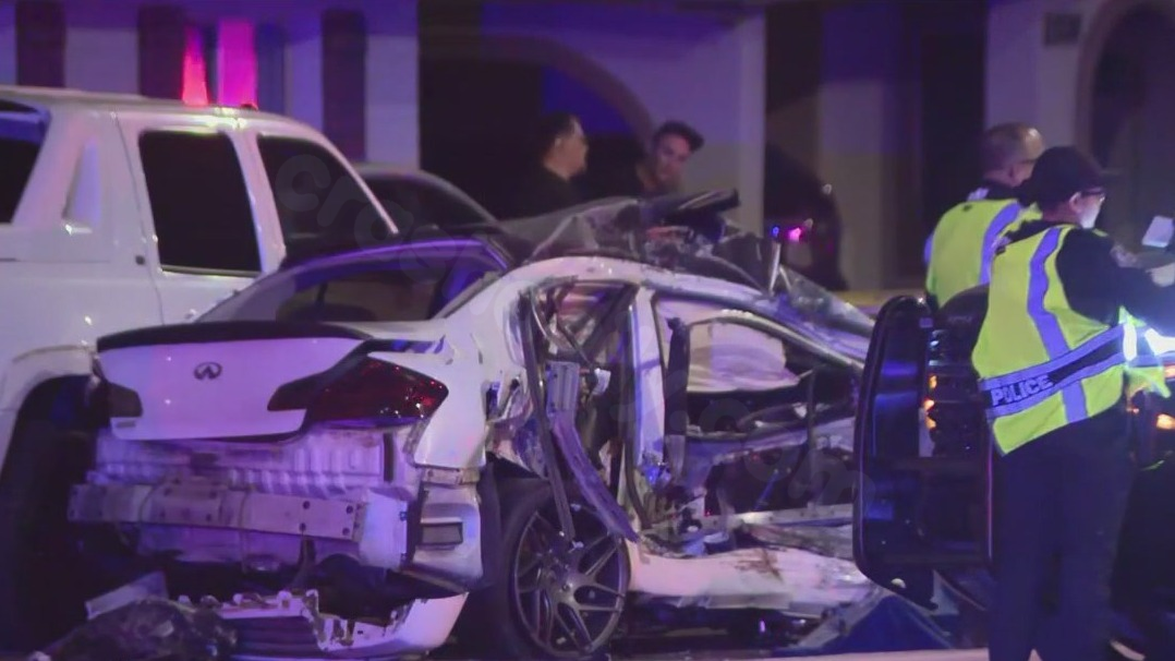 Fatal collision at Mesa intersection: Police