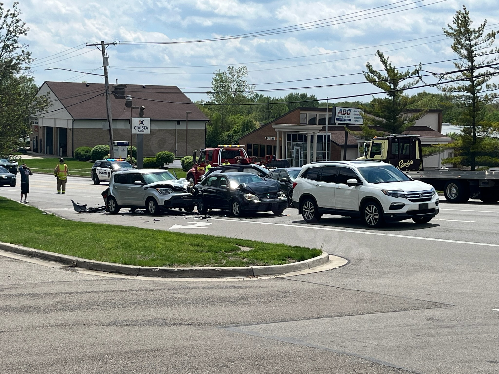 Old Troy Pike Northbound Lane Closed After Multi-Vehicle Collision