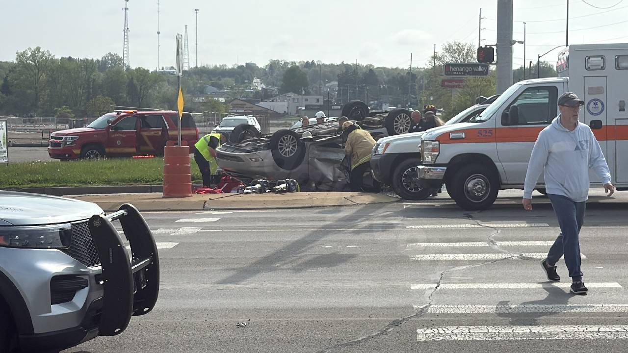 Driver injured in rollover accident at crowded Hermitage junction