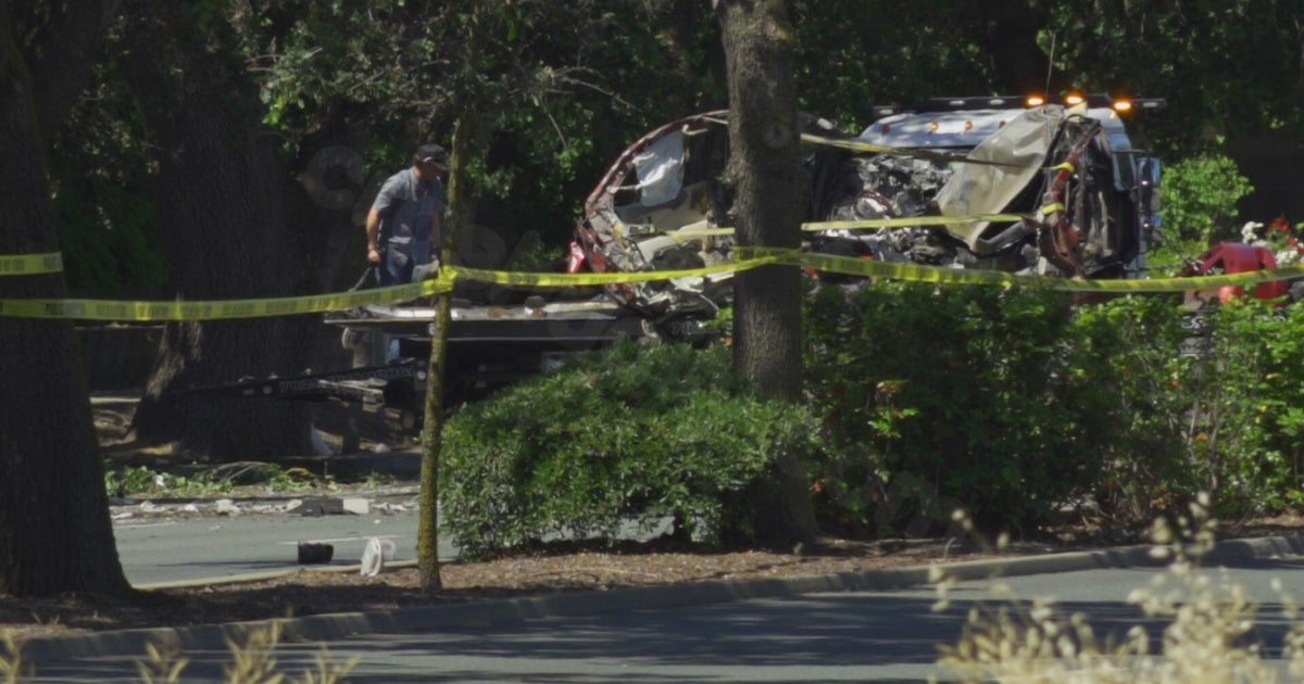 Fatal crash on Elk Grove Boulevard likely caused by speed and alcohol, authorities report