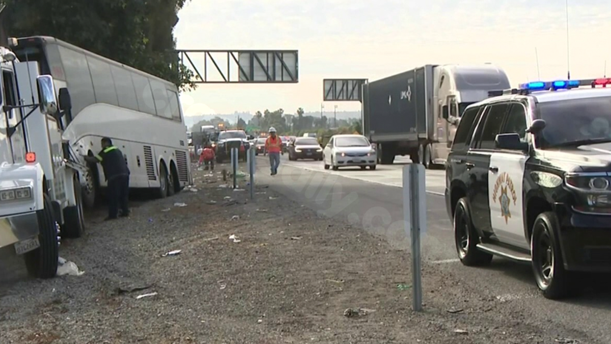 Fatal bus crash in Los Angeles on Mother's Day injuries 32, claims 1 life