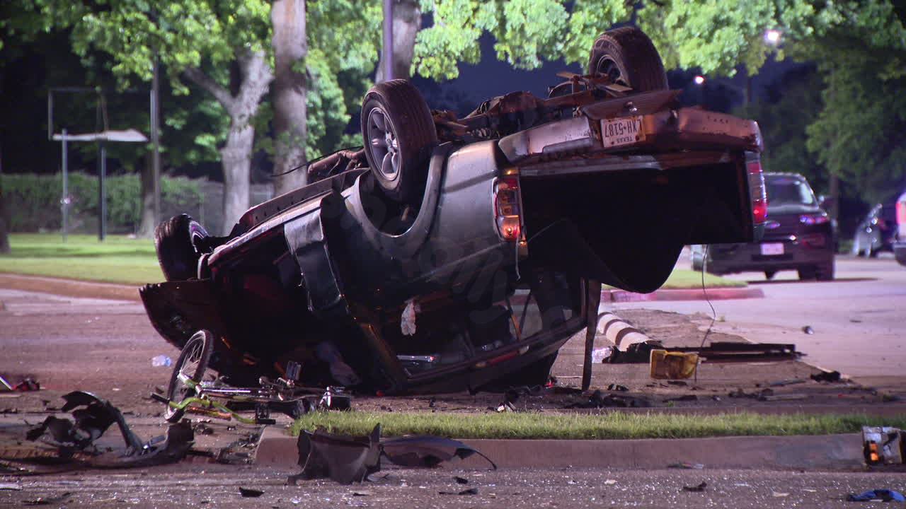 Street racing sends car into oncoming traffic, killing driver in Dallas