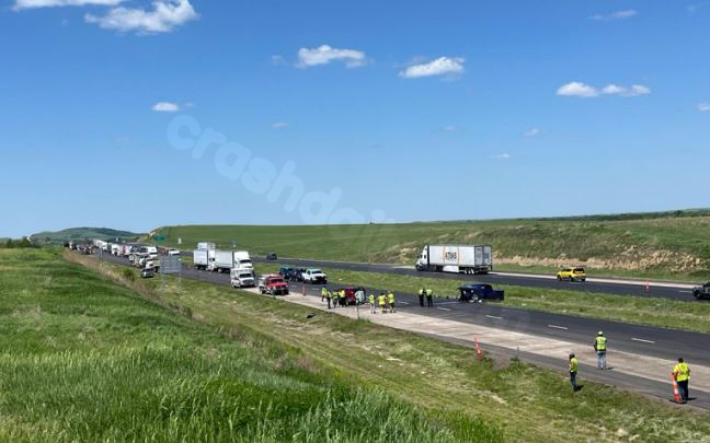 Woman killed in crash on I-70 in eastern Kansas