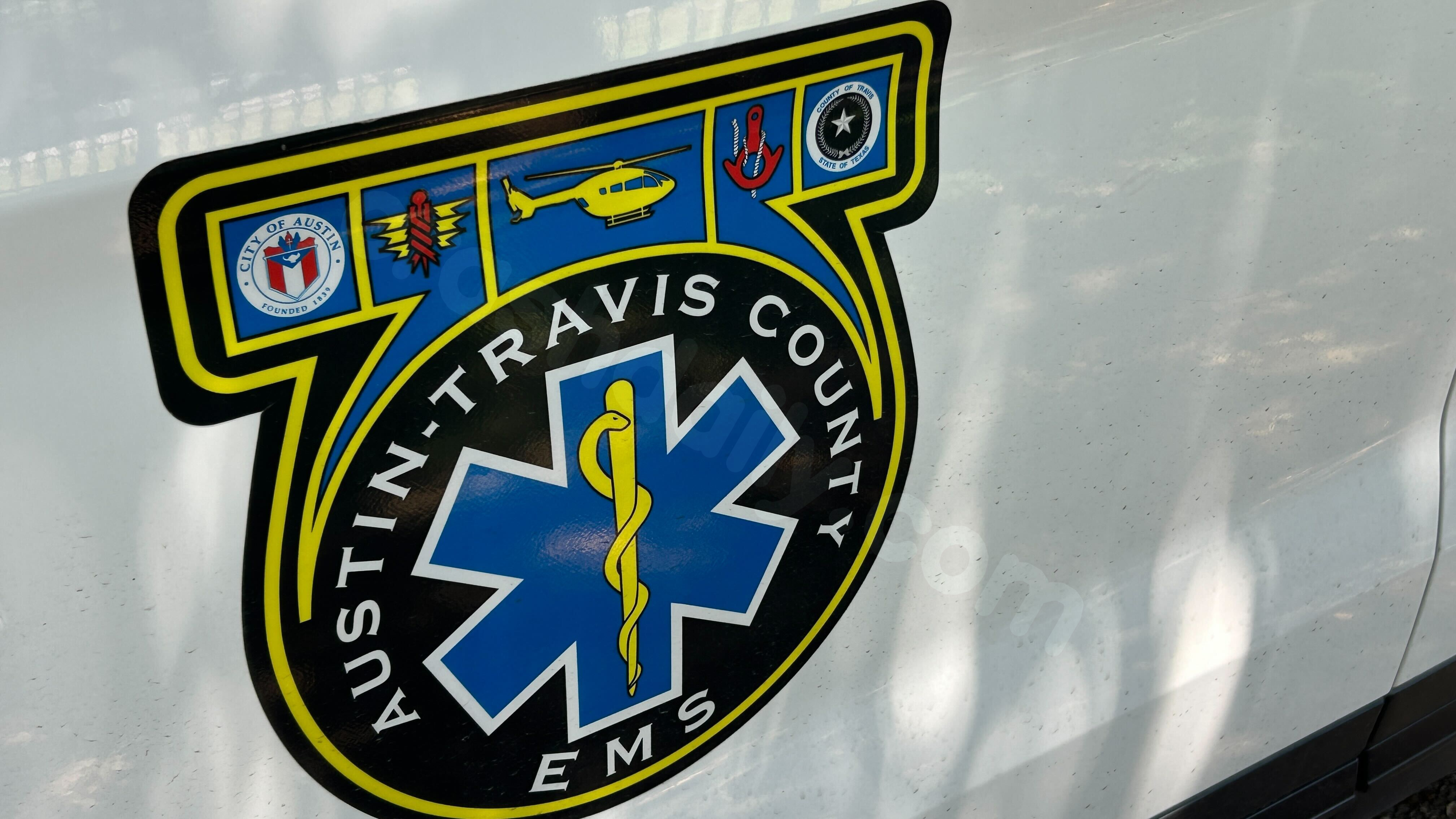1 dead in east Austin head-on collision