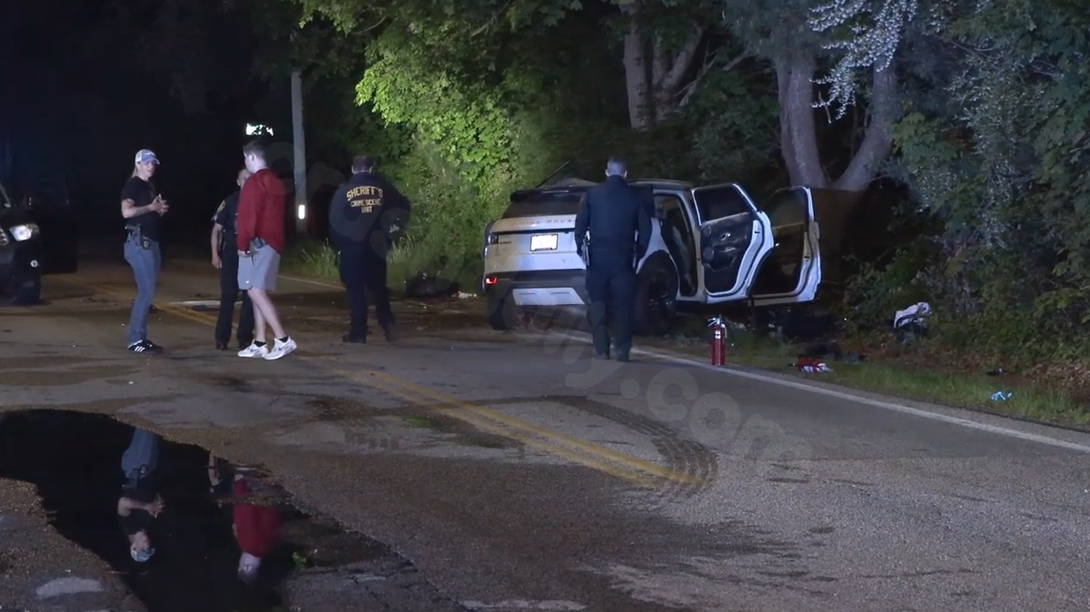 18-year-old high schooler dies in car crash on Cape, police say
