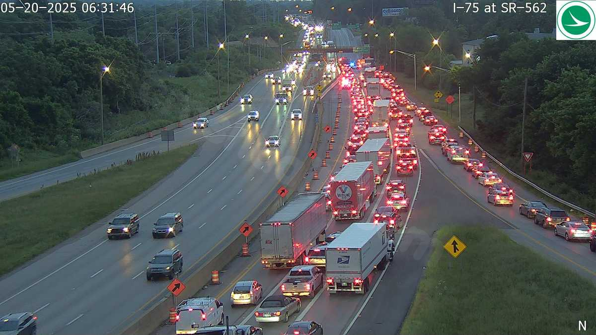 Multi-vehicle crash reported on I-75 northbound causing the highway to shut down