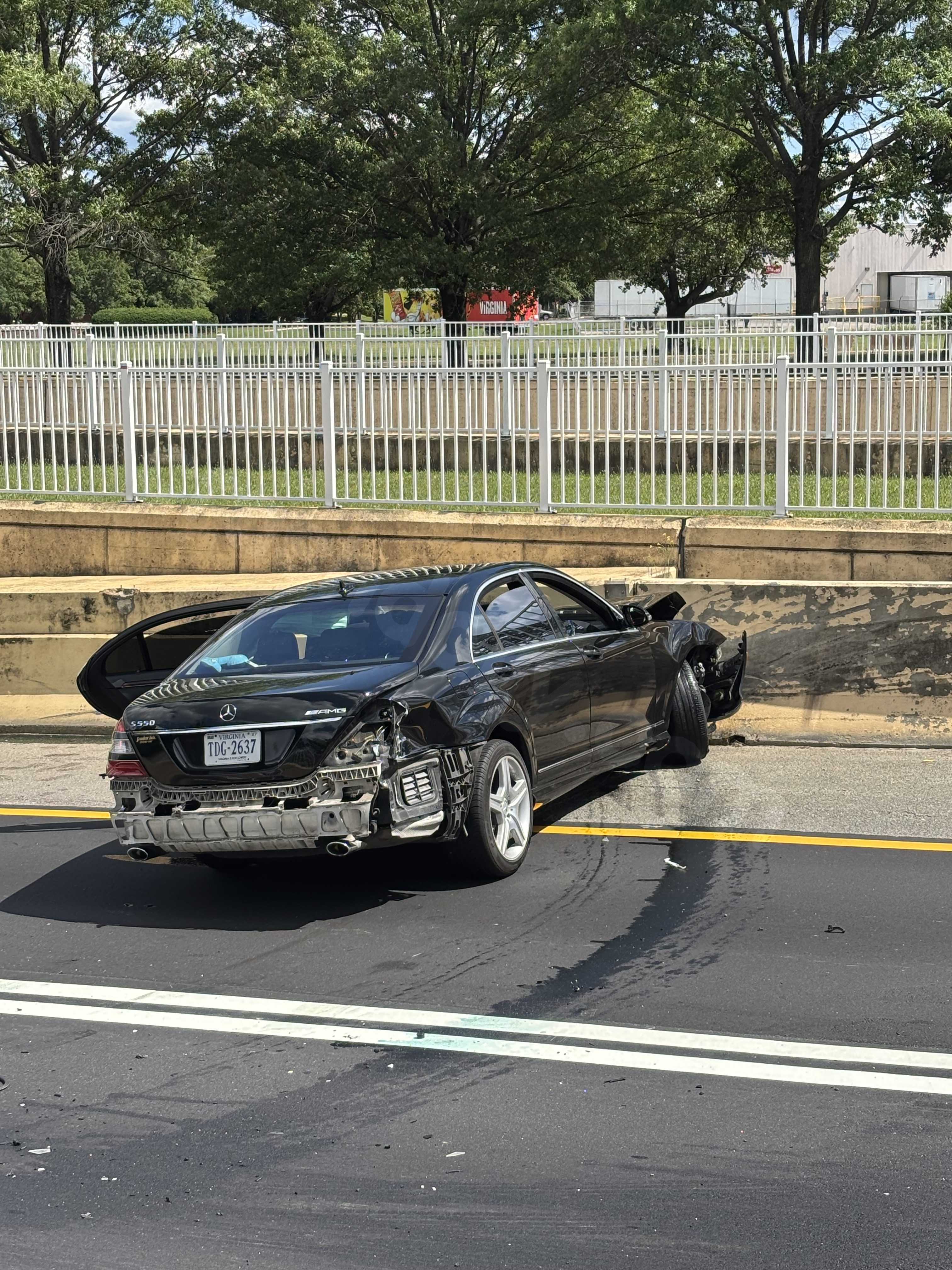 Crashes at two tunnels slowed down Memorial Day weekend traffic