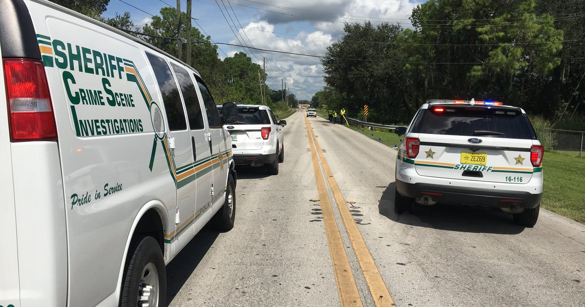 Multi-vehicle crash near Milltown, Minnesota, kills 1 and injures 2, officials say