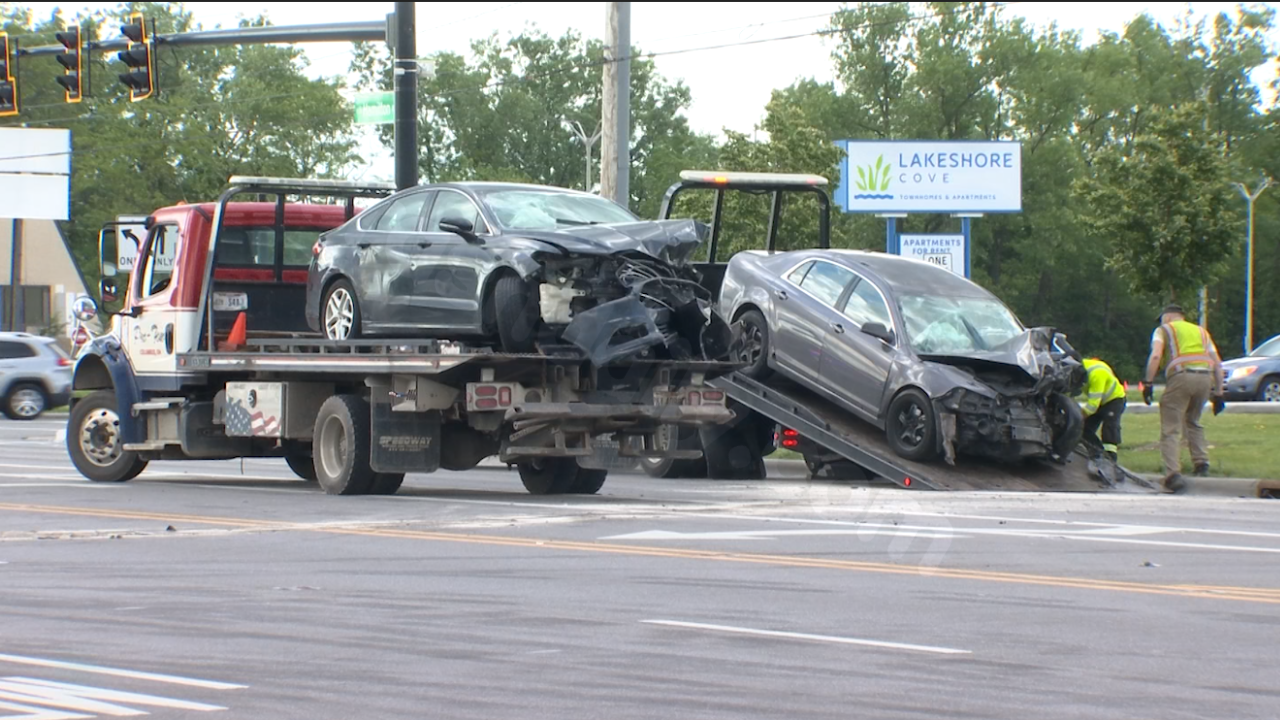 Three injured in multi-vehicle accident on Columbus’ southeast side