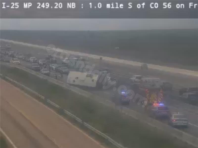 Memorial Day crash involving trailer closes I-25 northbound, north of Mead