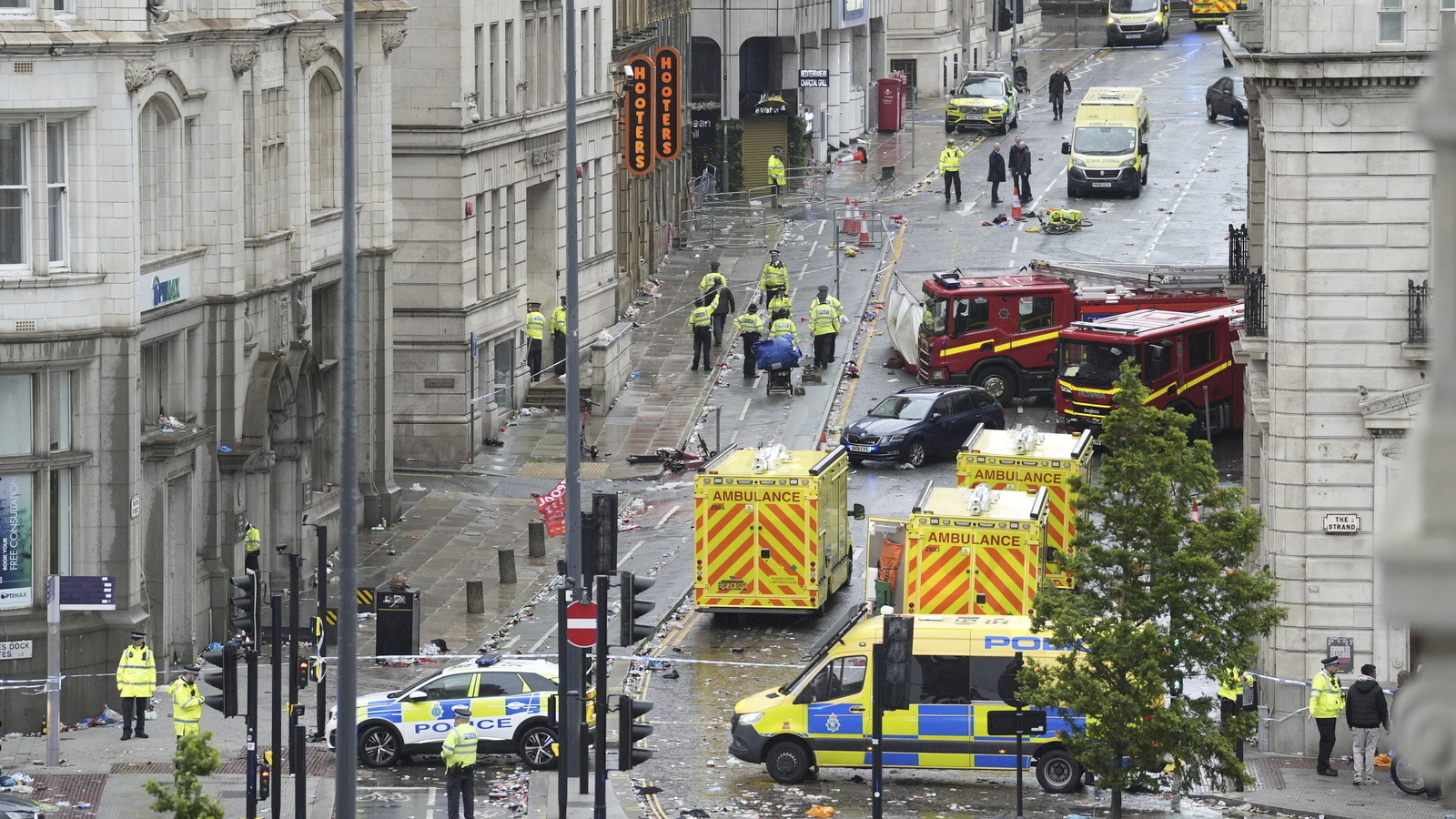 Liverpool victory parade car crash: Videos show vehicle ramming into crowd, suspect arrested