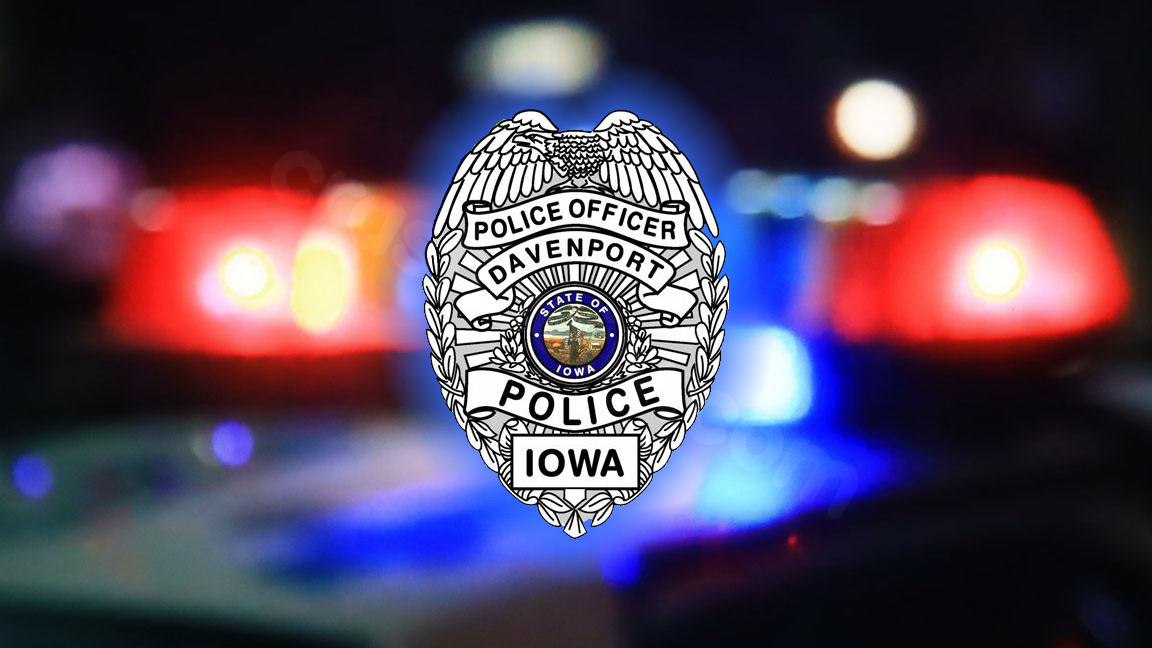 2 seriously injured in motorcycle/vehicle crash in Davenport