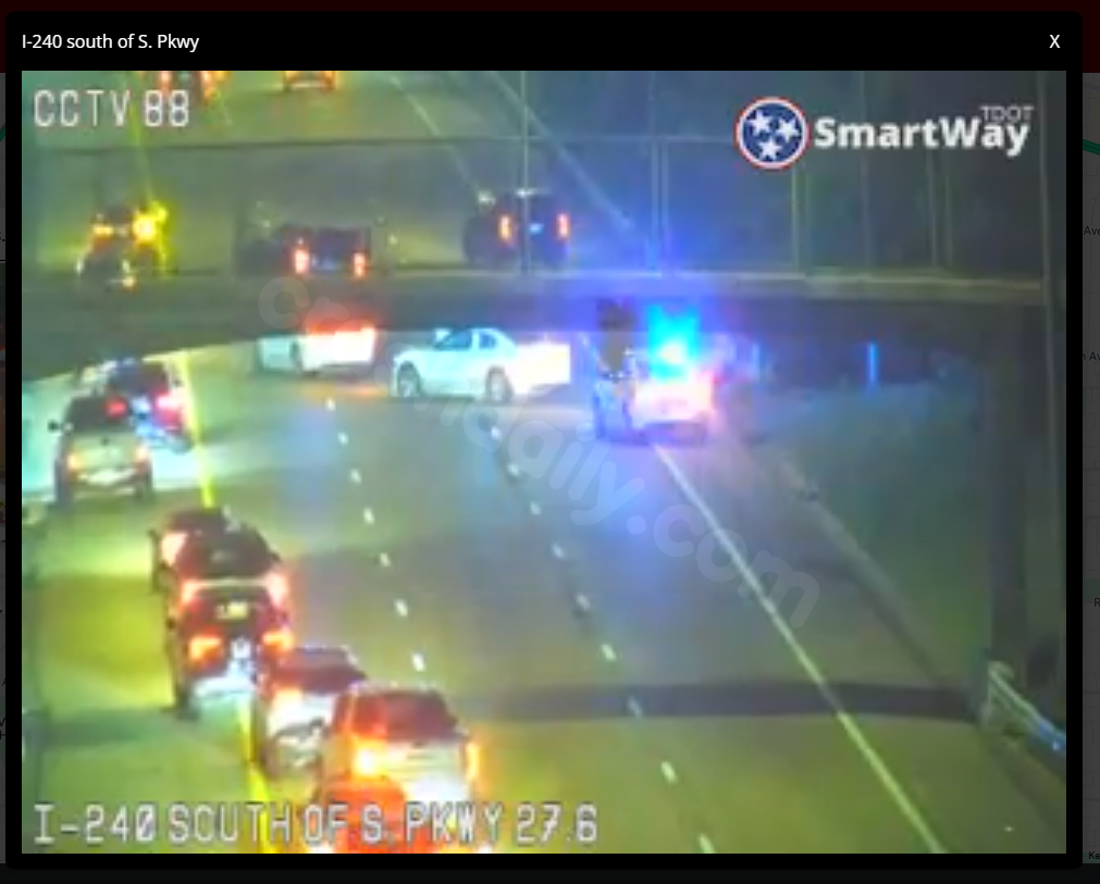 Photo: Car crash on I-240 causes traffic delays