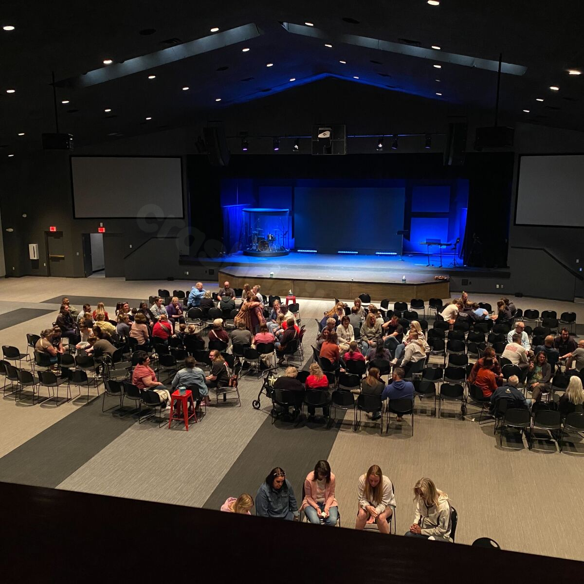 'They had something really special': Community gathers to remember Oostburg couple killed in wrong-way crash