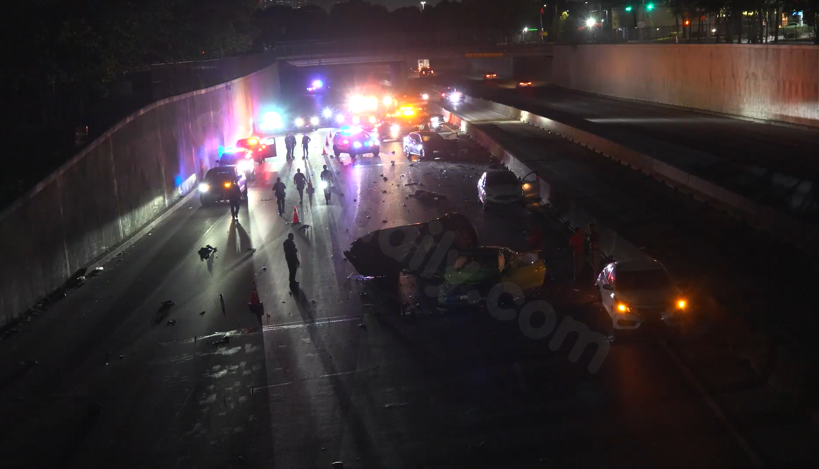 Fatal multi-vehicle crash closes I-45 North lanes at Main Street
