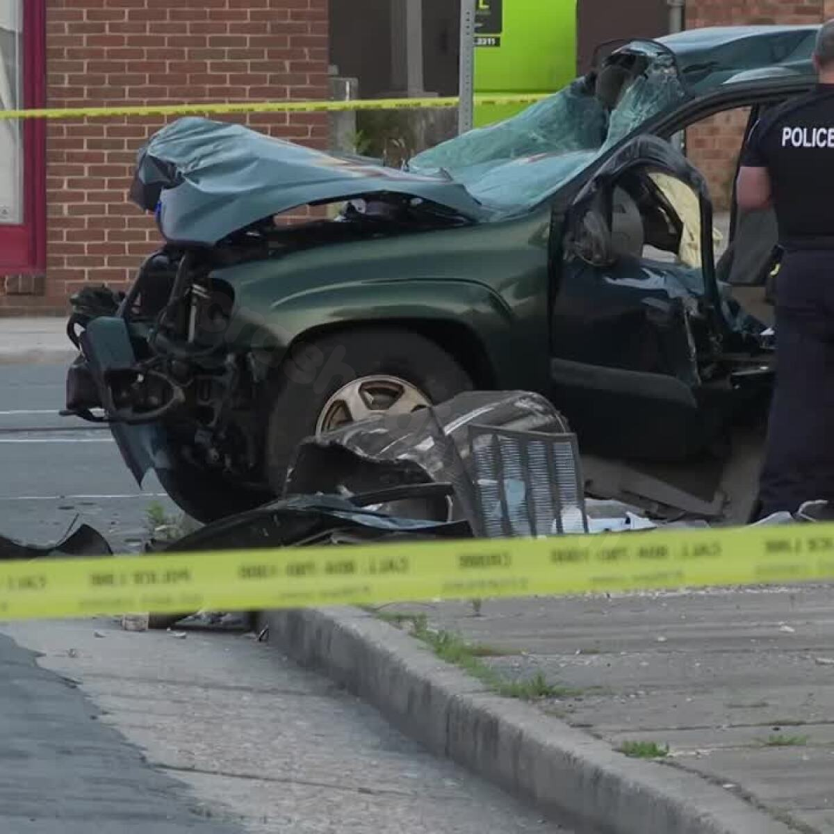 Detectives called for death investigation in crashed car in Richmond