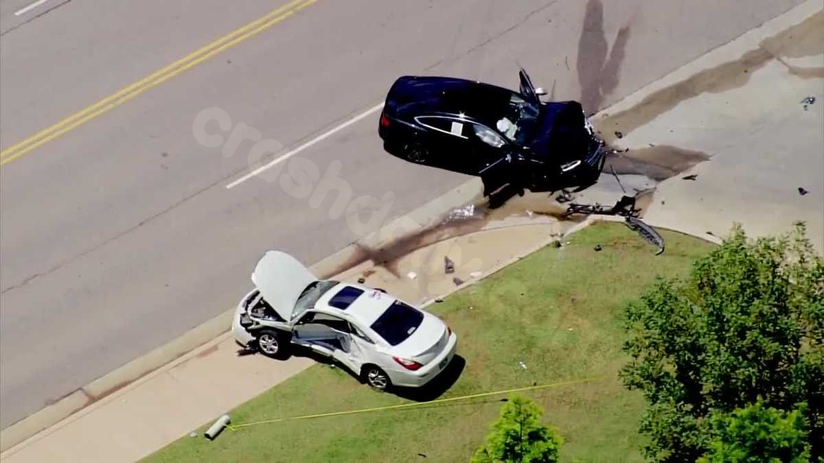 Fatal crash outside northeast OKC car dealership