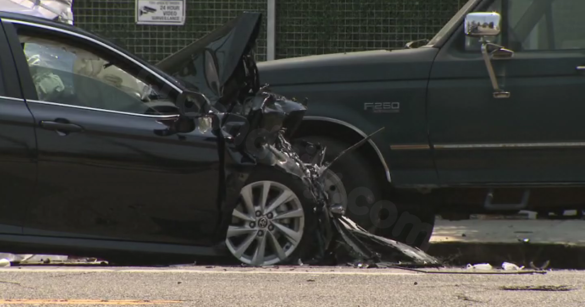 One dead, multiple hurt in three-vehicle collision in Elysian Valley.