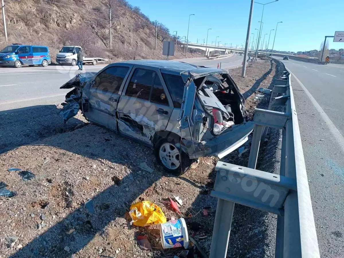 Kırıkkale'de Kaza: 3 Kişi Yaralandı.