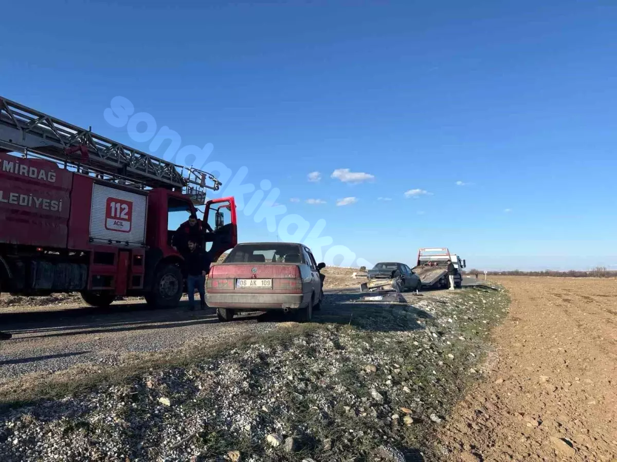 Afyon'da Kaza: 3 Kişi Yaralı