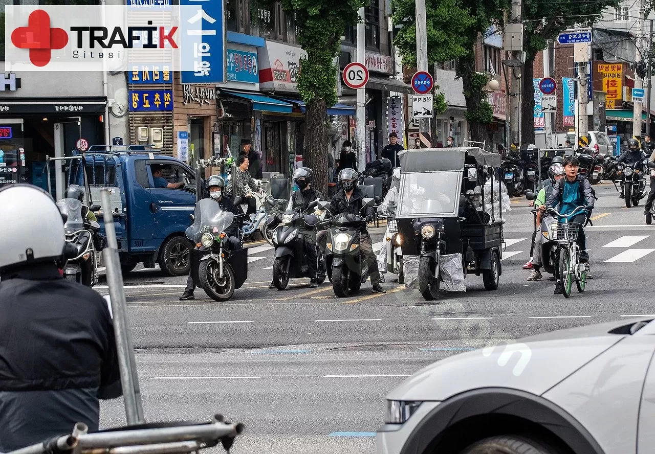 Mavi Tabelanın Trafikteki Anlamı Nedir?