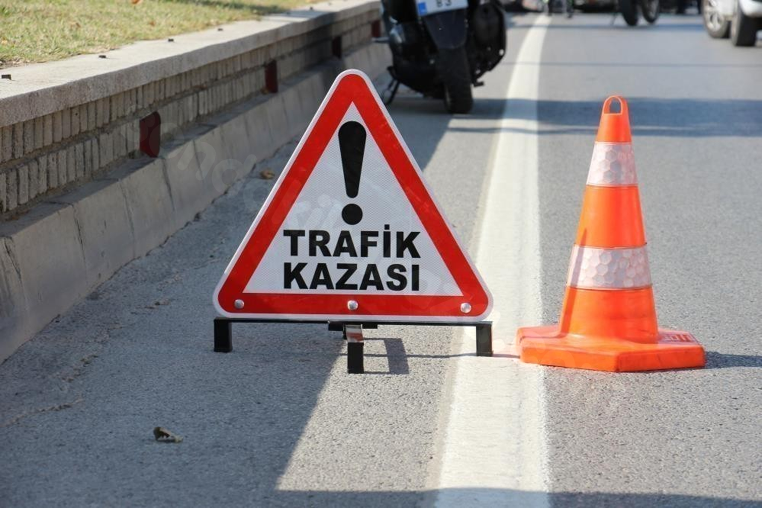 Anadolu Otoyolu'nda trajik bir kaza: 1 kişi hayatını kaybetti, 3 kişi yaralandı.