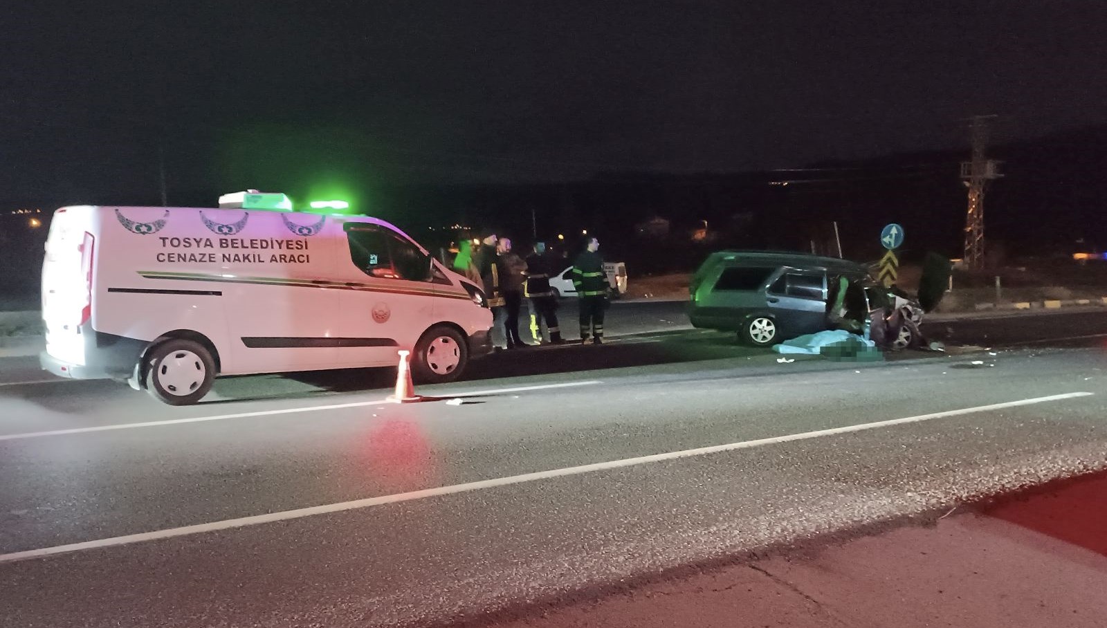 Cenaze konvoyunda ciddi kaza: 1 ölü, 1 yaralı.