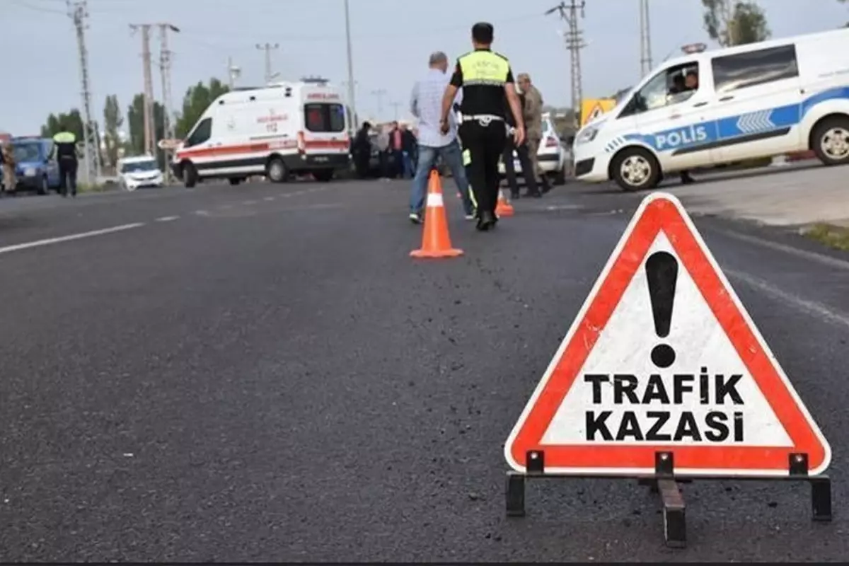 Isparta'da Trafik Kazasında 2 Kişi Hayatını Kaybetti, 3 Kişi Yaralandı.