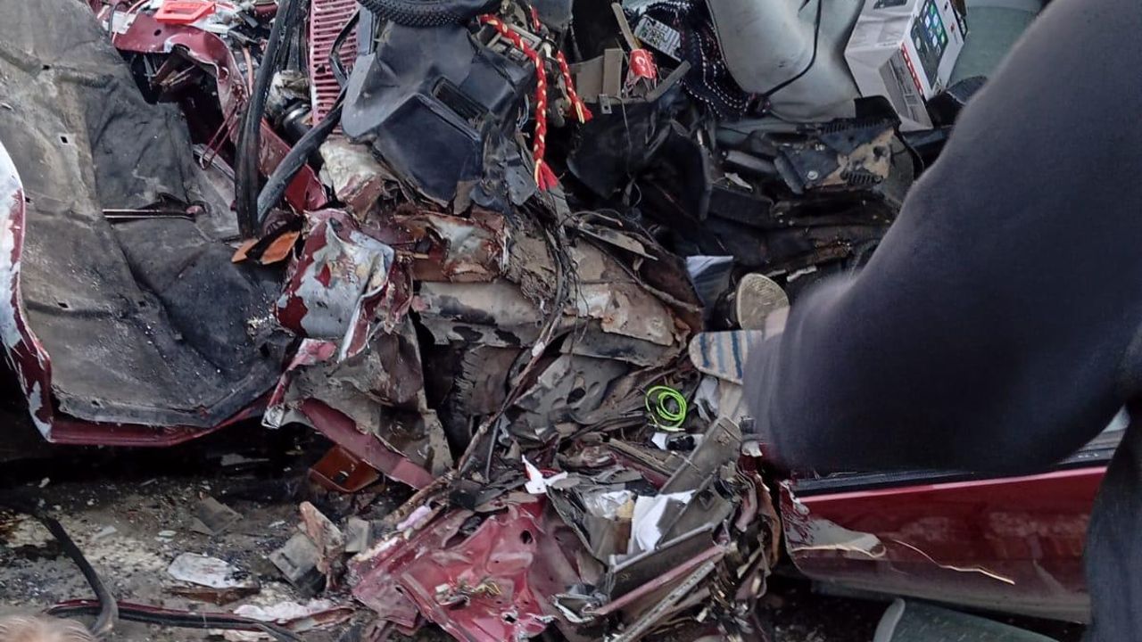 Bursa'da trafik kazasında 1 kişi hayatını kaybetti; 3 kişi ise yaralandı.