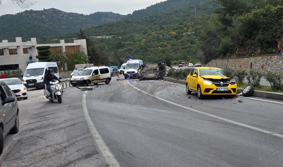 Zincirleme Kaza, Yaralananlar Bulunuyor