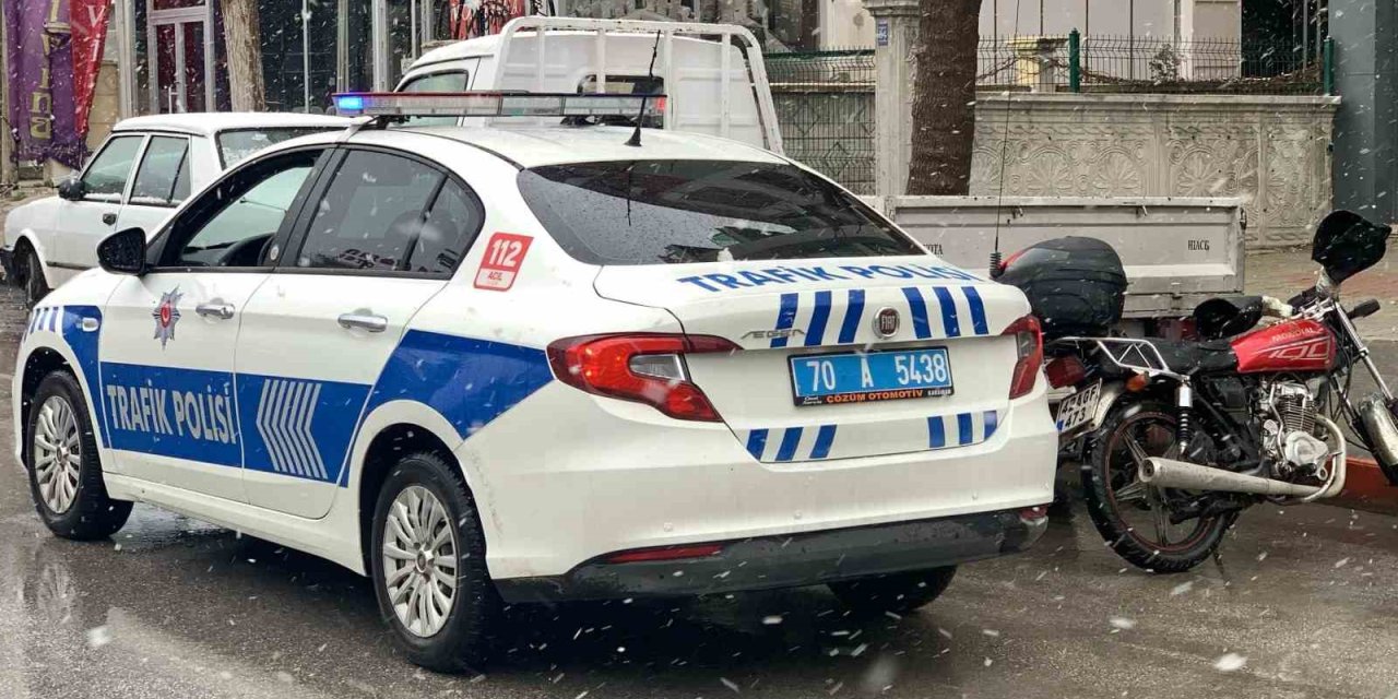 Karaman'da Yaya Kadına Motosiklet Çarptı.