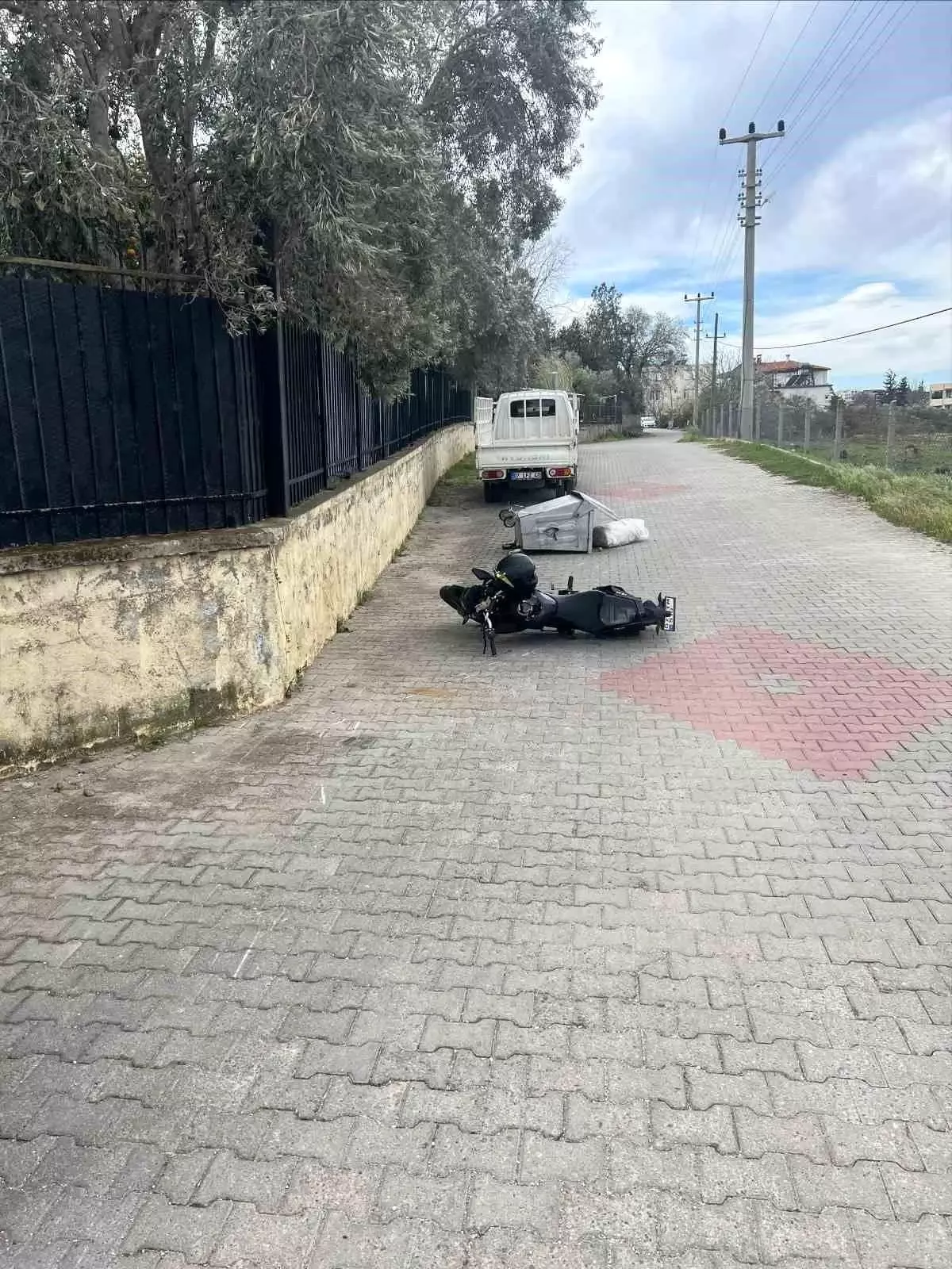 Manavgat bölgesinde motosiklet kazası: Bir kişi yaralı.