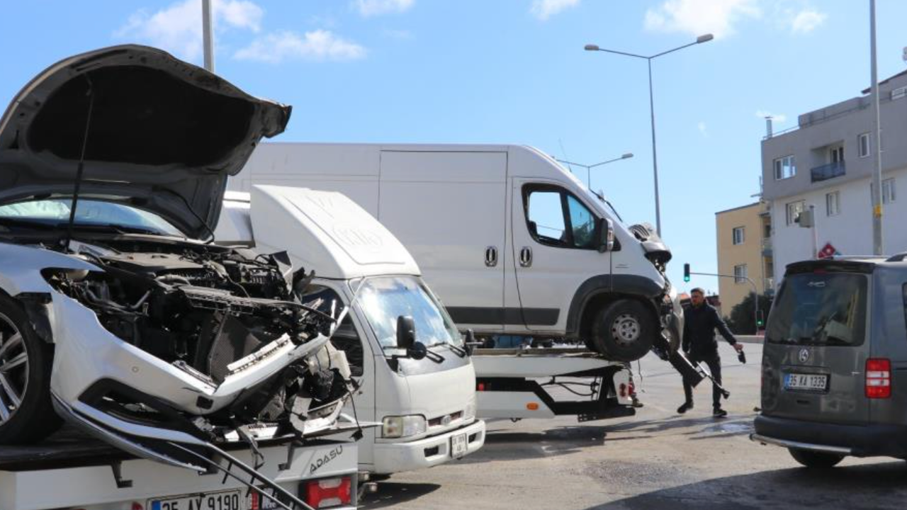 Trafik kazası kamerada görüntülendi!