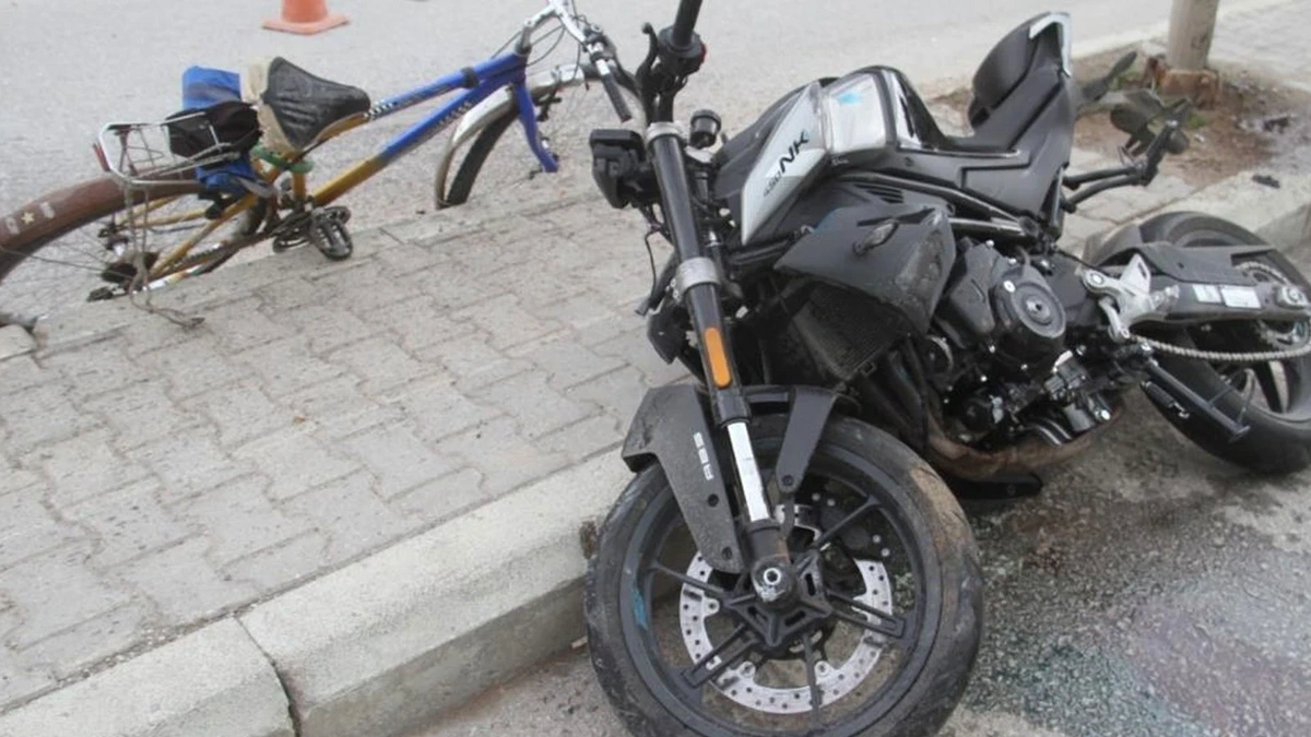 Konya'da kaza: Motosiklet ile çarpışan genç bisikletli öldü.