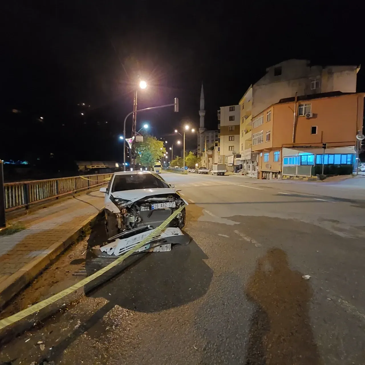 Giresun'da meydana gelen korkunç kazada 2 gencin hayatını kaybettiği bildirildi.