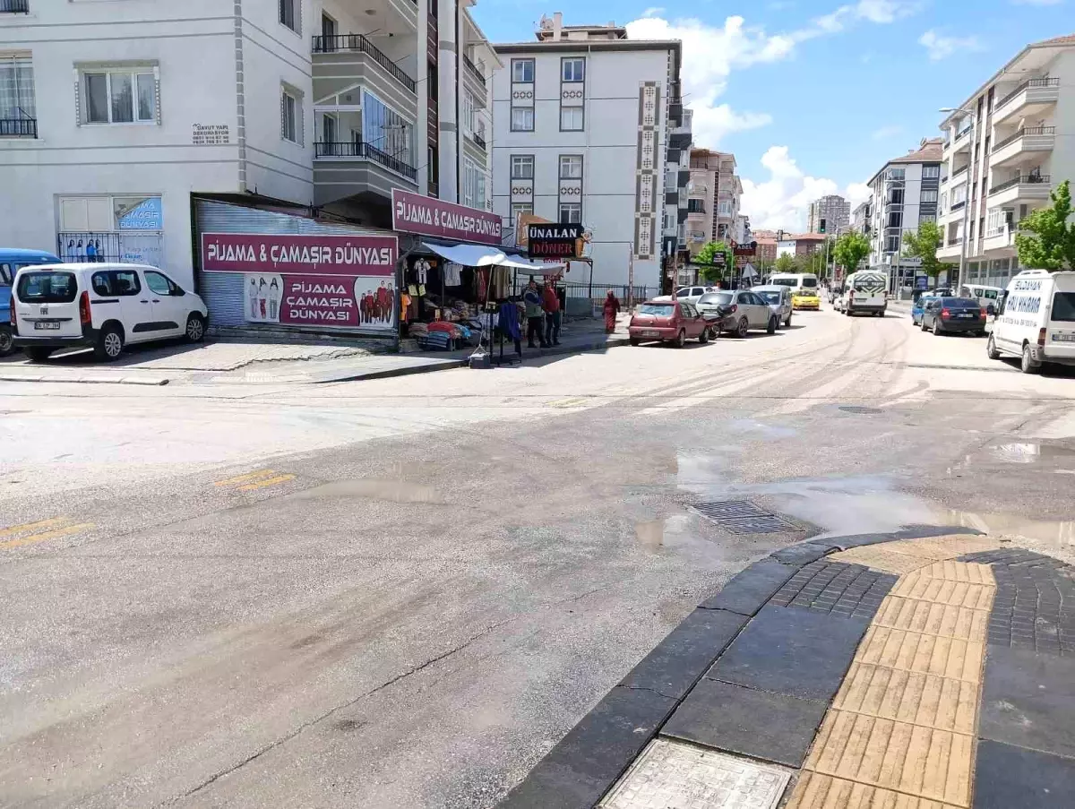 Ankara'da trafik kazasında 9 kişi yaralandı.