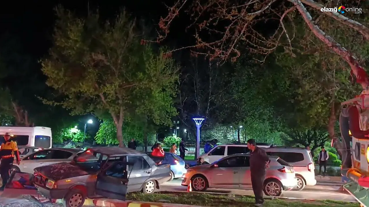 Elazığ'da Zincirleme Trafik Kazası Yaralılarla Sonuçlandı!