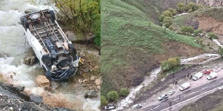 Gever'de trafik kazasında 2 kişi hayatını kaybetti, 3 kişi yaralandı.
