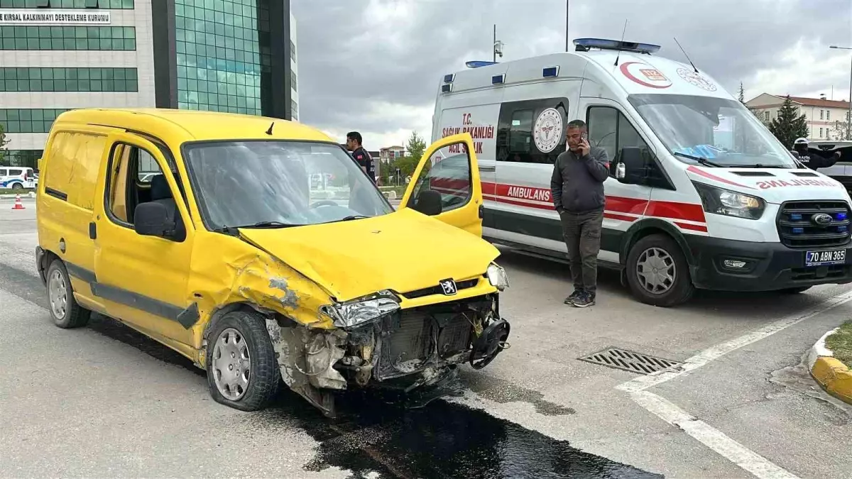 Karaman'da Trafik Kazasında 2 Kişi Yaralandı