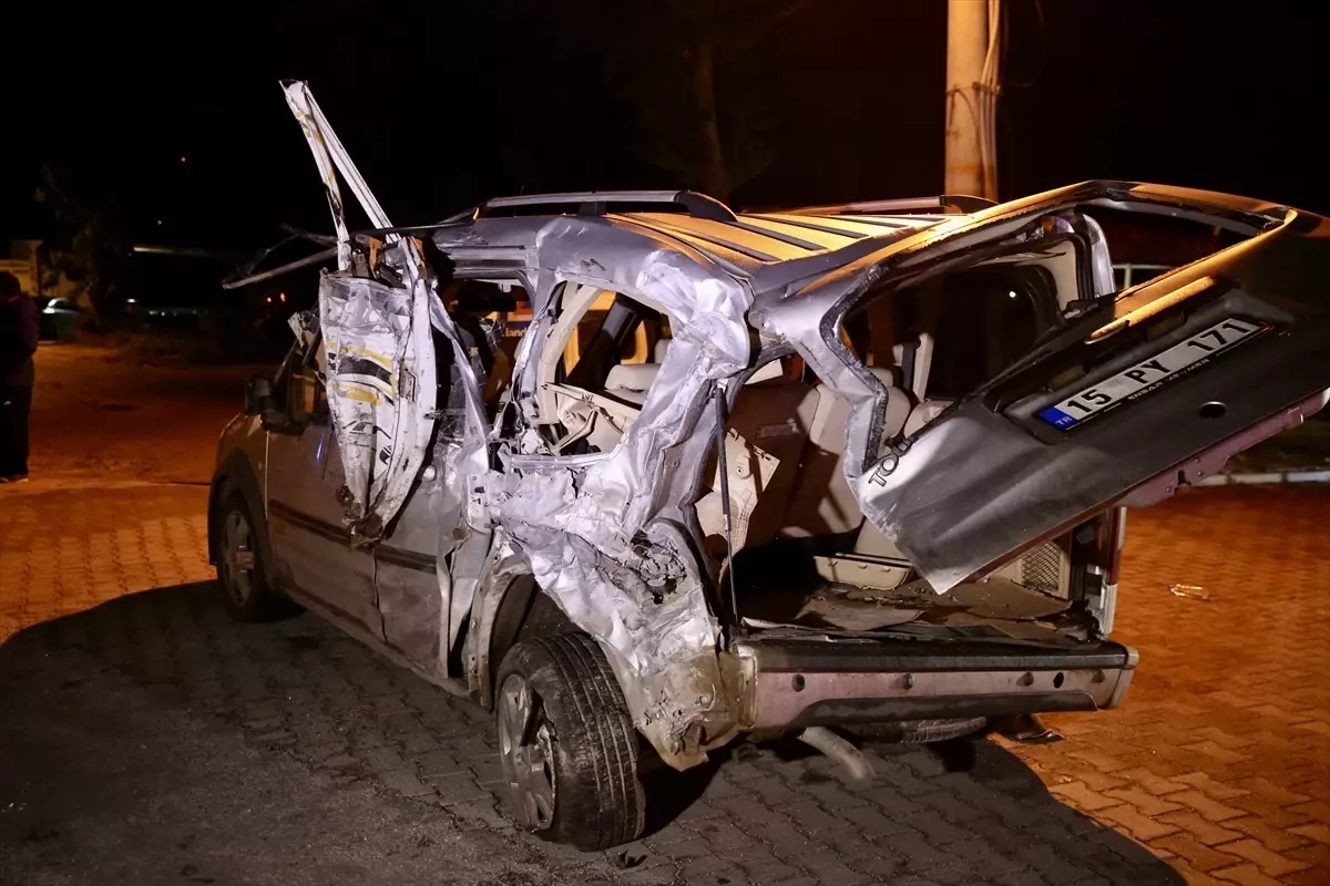 Muğla'da trafik kazasında 2 kişi yaralandı.