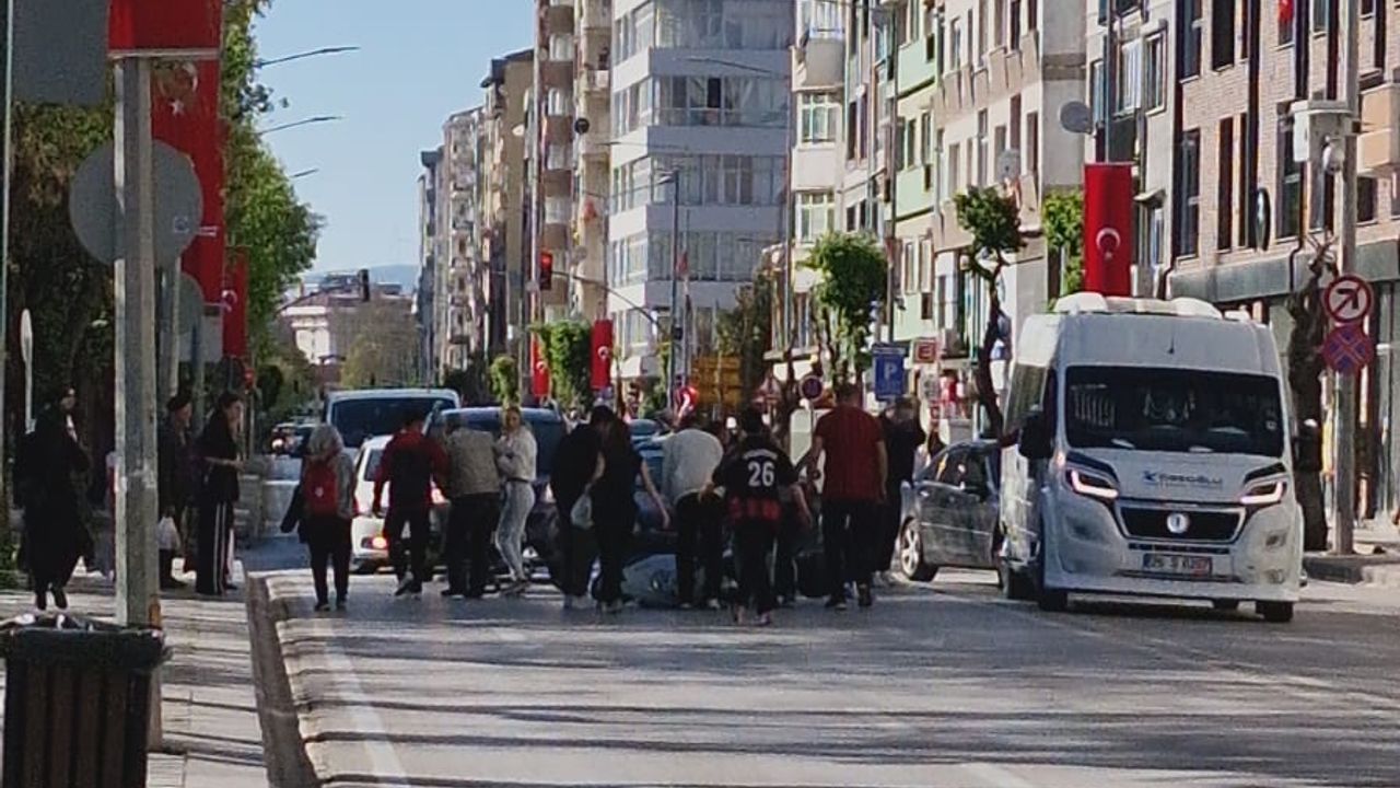 Eskişehirspor'un şampiyonluk kutlamalarında kaza endişesi!