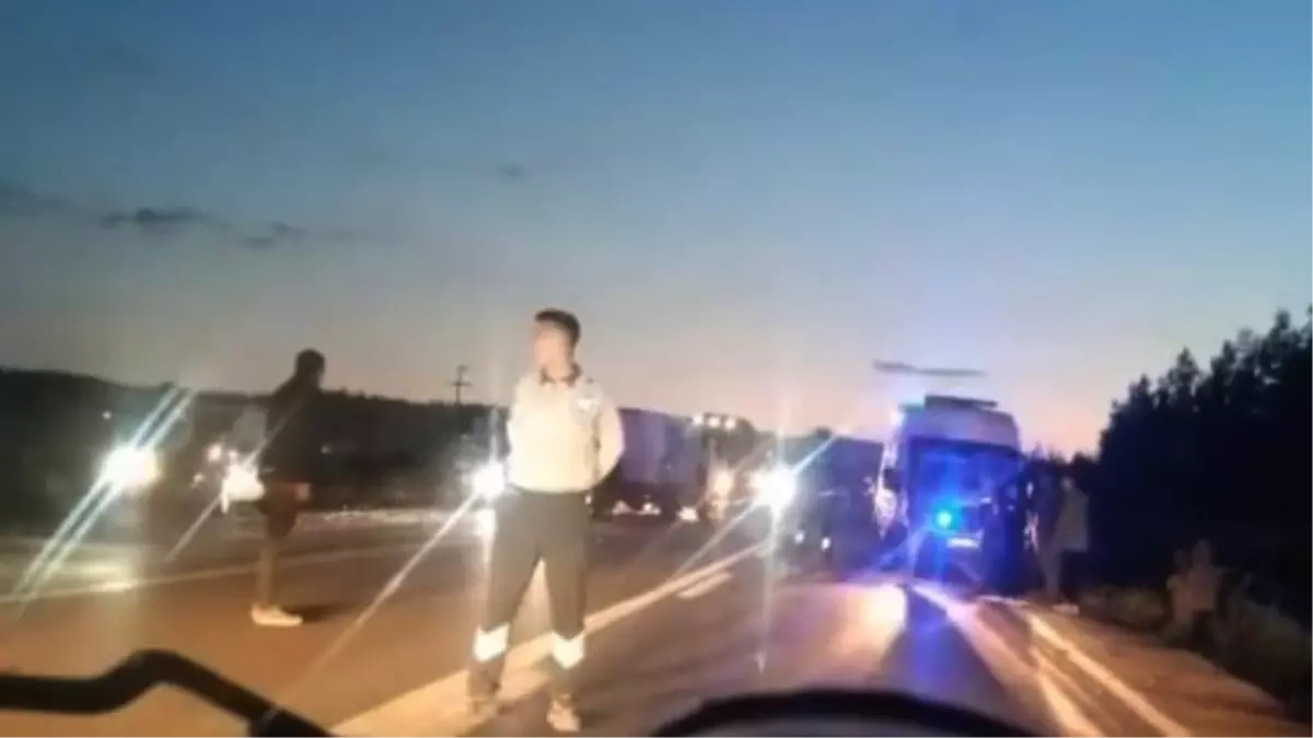 Nurdağı'nda Trafik Kazasında 1 Kişi Ağır Yaralı, 3 Yaralı Bulunmakta.