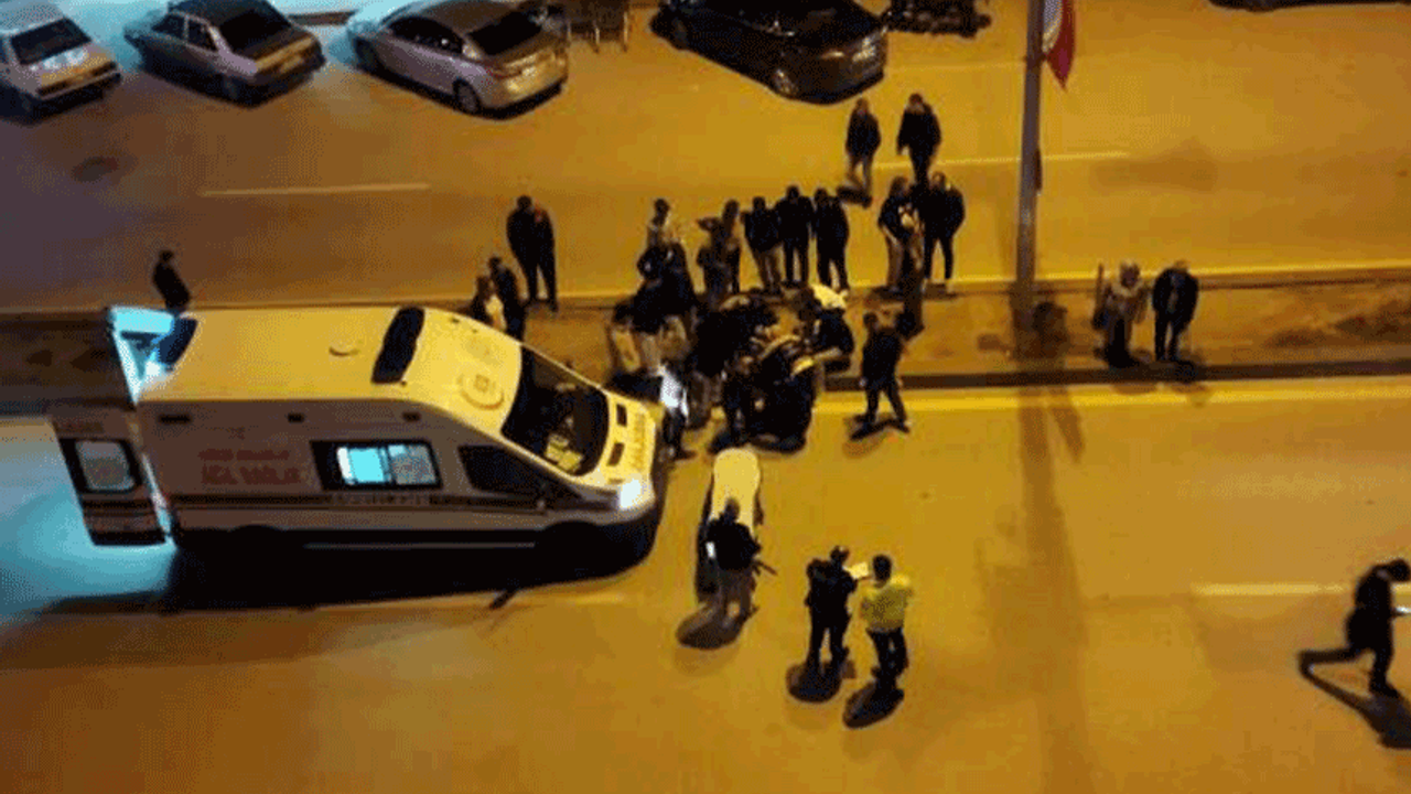 Ankara'da başına kaza geldi: Motosiklet, karşıya geçen yaya ile çarpıştı.