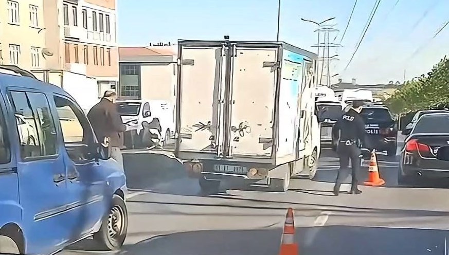 İstanbul'da ardışık kaza: 3 yaşındaki bebek hayatını kaybetti
