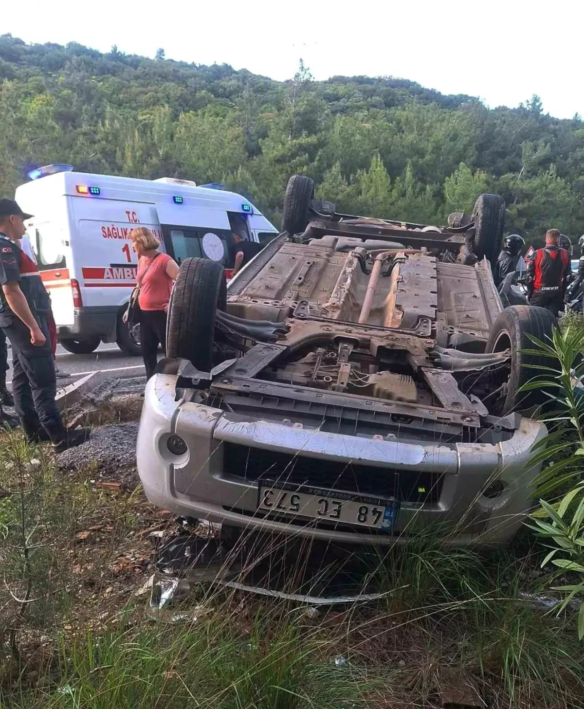 Muğla'da trafik kazasında üç kişi yaralandı.