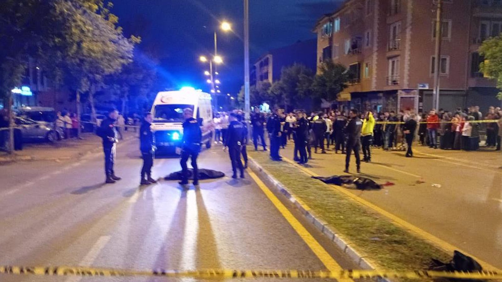 Sakarya'da trajik kaza: Anne ve kızı acı bir şekilde hayatını kaybetti.
